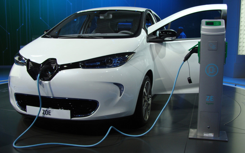Borne de recharge pour voitures électriques au Maroc - EVPLUG