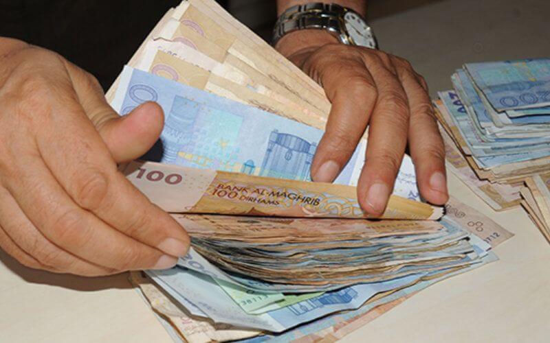 comment-s-est-comport-le-dirham-face-au-dollar-et-l-euro