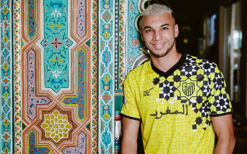 Maillots de l'équipe de football algérienne aux motifs de zelliges: Adidas  présente ses excuses aux artisans marocains